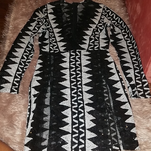 Dresses & Skirts - Sequins black high split dress